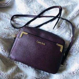 Calvin Klein Signature Hayden Crossbody